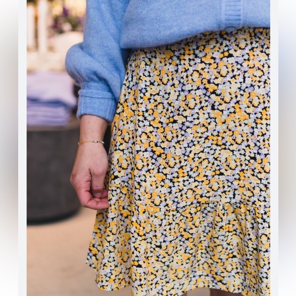 MSCH Copenhagen floral skirt size L - Picture 2 of 5